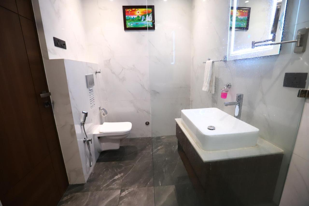 ניו דלהי Sanca International Hotel In Patel Nagar Delhi מראה חיצוני תמונה