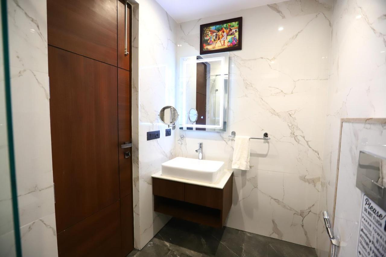 ניו דלהי Sanca International Hotel In Patel Nagar Delhi מראה חיצוני תמונה