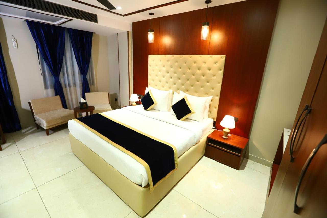 ניו דלהי Sanca International Hotel In Patel Nagar Delhi מראה חיצוני תמונה