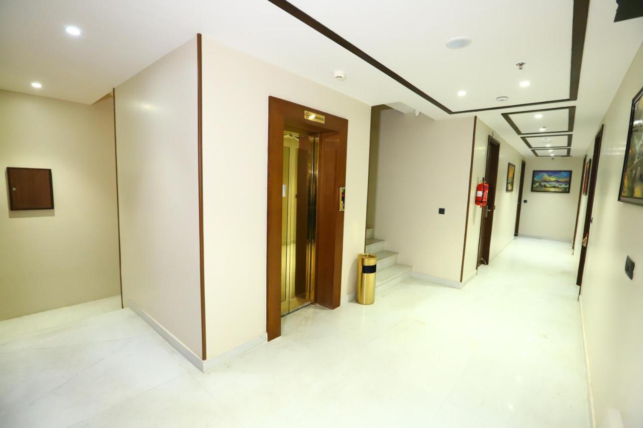 ניו דלהי Sanca International Hotel In Patel Nagar Delhi מראה חיצוני תמונה