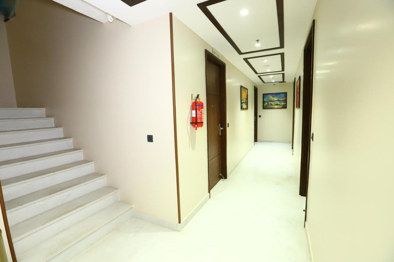 ניו דלהי Sanca International Hotel In Patel Nagar Delhi מראה חיצוני תמונה