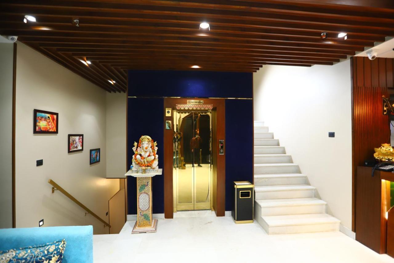 ניו דלהי Sanca International Hotel In Patel Nagar Delhi מראה חיצוני תמונה